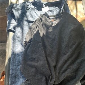 Fruit of the Loom Men's Black and Gray Jersey Shirts 2-pack medium nwt